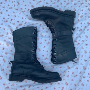 Ribbon lace roll down Dr. Martens